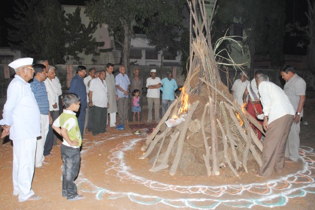 1st image description