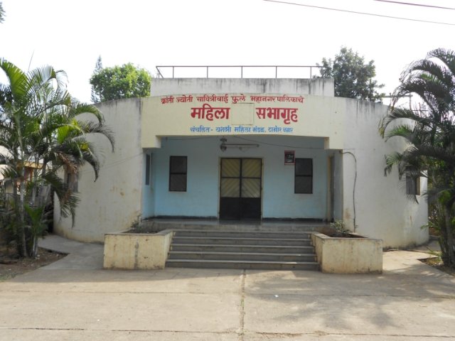 वॉर्डातील लोकांची गरज लक्ष्यात घेऊन तसेच नागरिकांना व्यासपीठ निर्माण करून देण्याच्या उद्देशाने समाज मंदिरे, जेष्ठ नागरिक सभागृह, महिलांसाठी महाराष्टातील पहिले सभागृह.